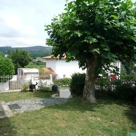 Elisa D'hotes Bed & Breakfast Sare